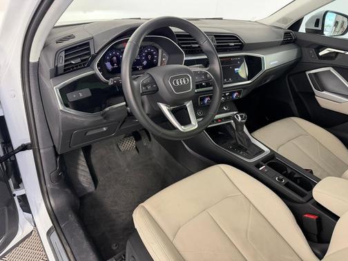 Glacier White Metallic 2023 Audi Q3 45 S line Premium Plus