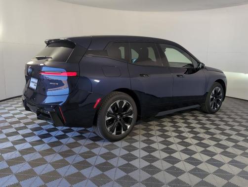 2026 BMW iX xDrive45
