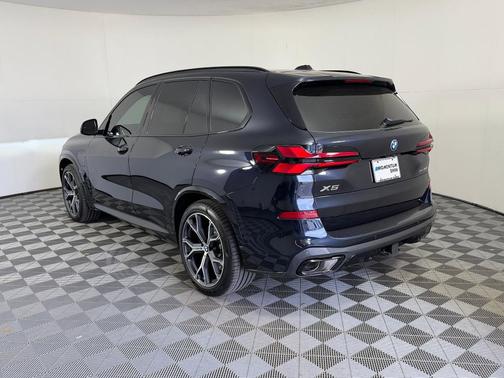 Carbon Black Metallic 2026 BMW X5 PHEV xDrive50e