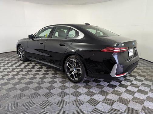 2024 BMW i5 eDrive40
