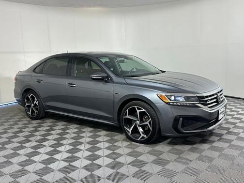 2020 Volkswagen Passat 2.0T R-Line