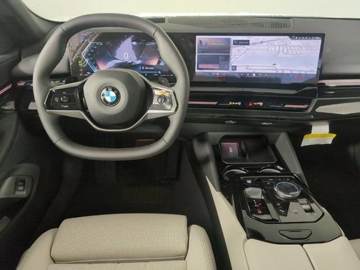 2025 BMW 530 i