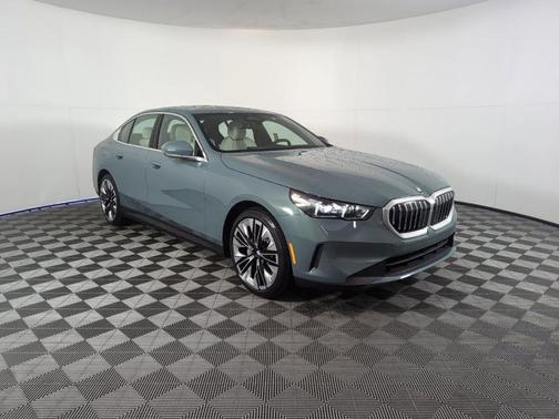 2025 BMW 530 i