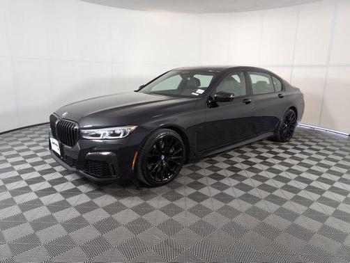 2022 BMW 750 i xDrive