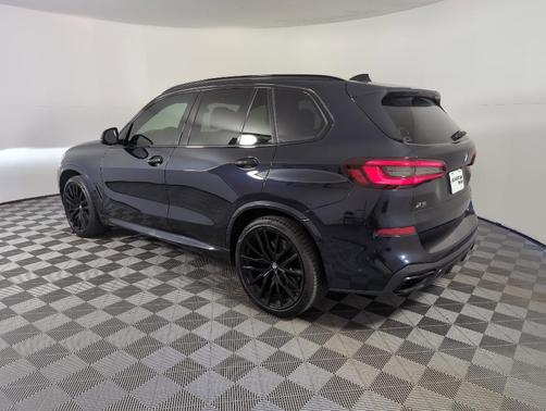 2022 BMW X5 M50i