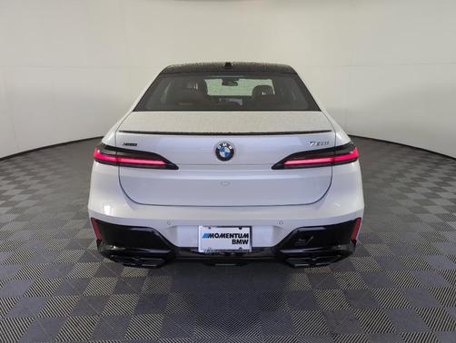 2025 BMW 760 760i xDrive