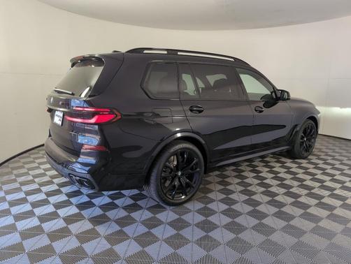 2026 BMW X7 M60i