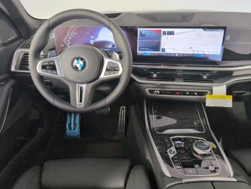 2026 BMW X7 M60i