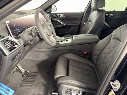 2026 BMW X6 M60i