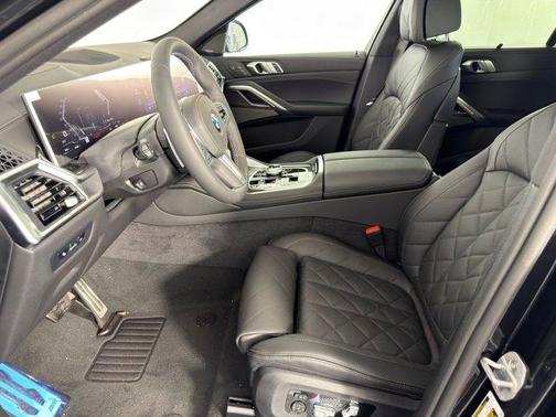 2026 BMW X6 M60i