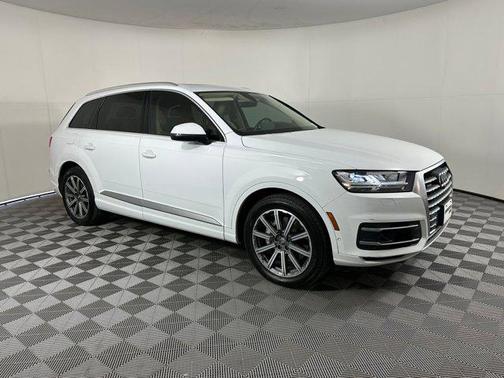 2019 Audi Q7 55 SE Premium Plus