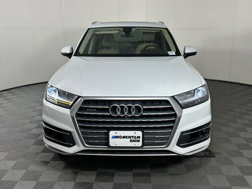 2019 Audi Q7 55 SE Premium Plus