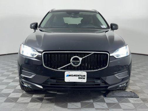 2021 Volvo XC60 T5 Momentum