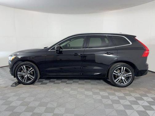 2021 Volvo XC60 T5 Momentum