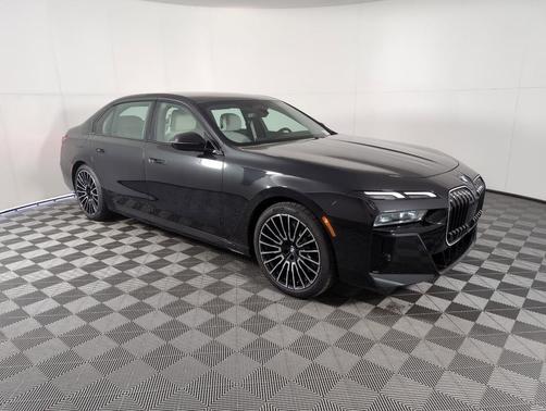 2025 BMW 760 760i xDrive