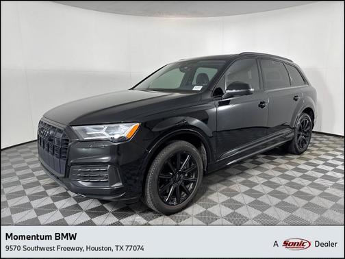 2022 Audi Q7 45 Premium Plus