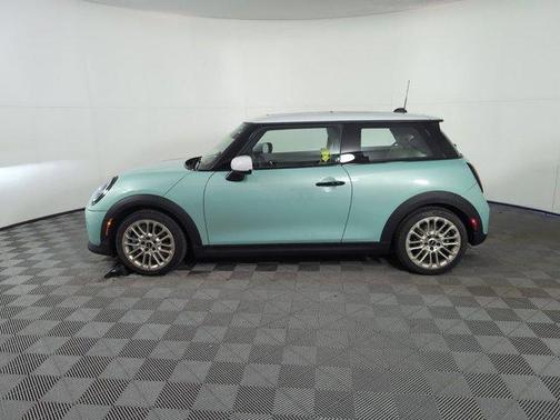 2025 MINI Hardtop 