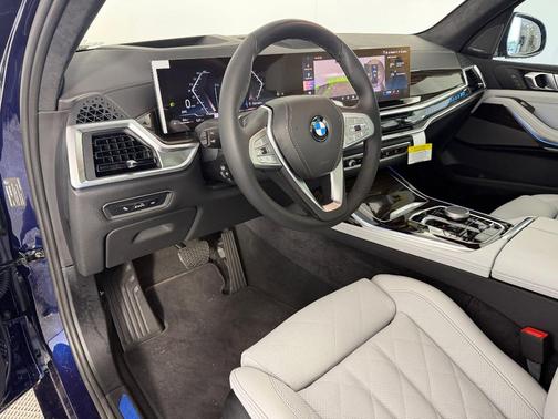 Manhattan Green Metallic 2026 BMW X5 PHEV xDrive50e
