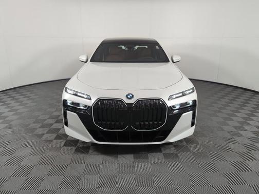 2025 BMW i7 xDrive60