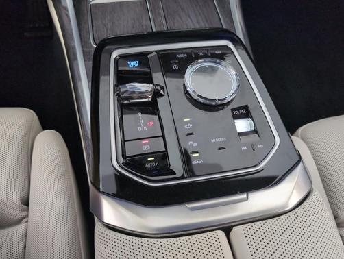 2025 BMW i7 eDrive50