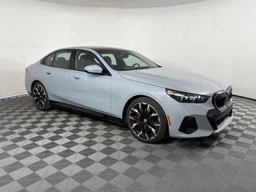 2026 BMW 550e xDrive