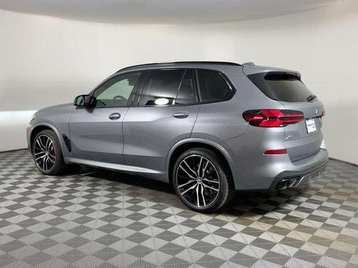 2026 BMW X5 M60i