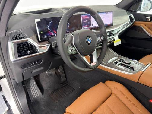 Mineral White Metallic 2026 BMW X5 sDrive40i