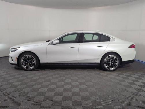 2026 BMW i5 eDrive40