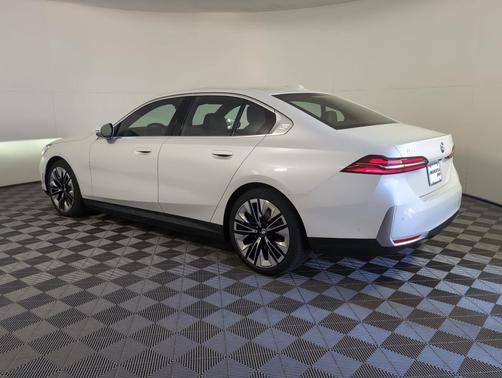 2026 BMW i5 eDrive40