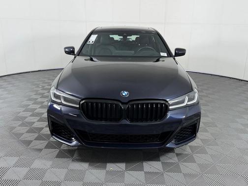 Carbon Black Metallic 2023 BMW 540 i