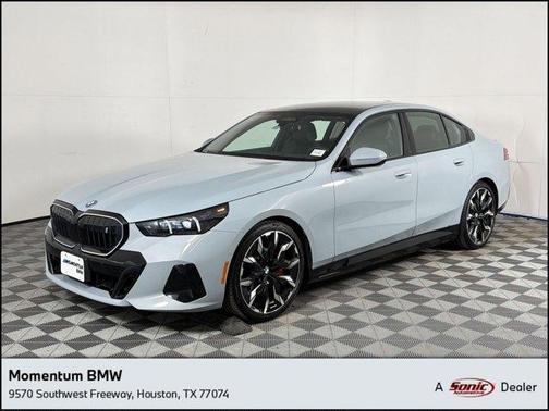 Gray Metallic 2025 BMW i5 eDrive40