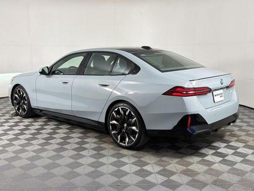 Gray Metallic 2025 BMW i5 eDrive40
