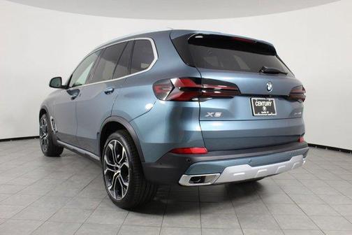 Blue Ridge Mountain Metallic 2026 BMW X5 xDrive40i