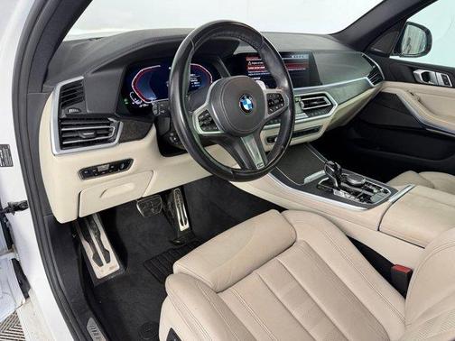 Mineral White Metallic 2021 BMW X5 PHEV xDrive45e