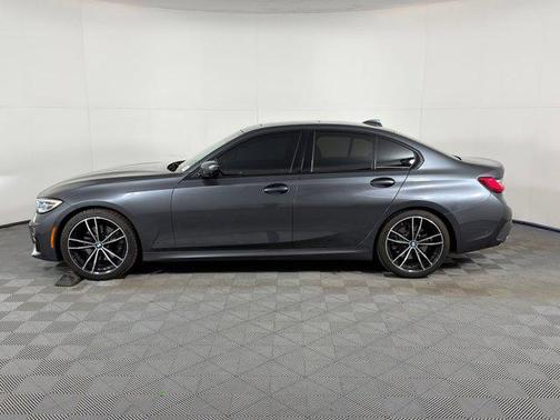 2021 BMW 330 i