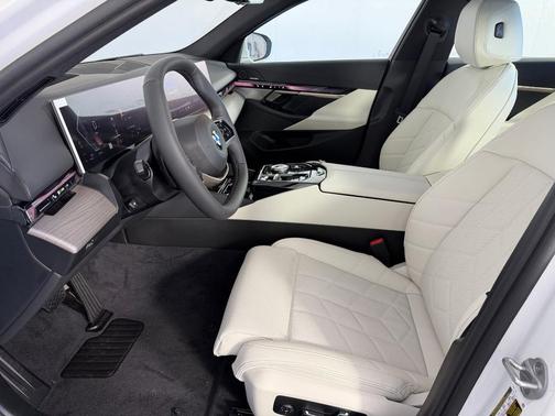 Mineral White Metallic 2027 BMW 530 i