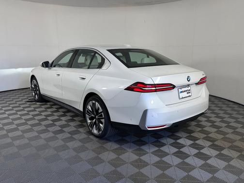 Mineral White Metallic 2027 BMW 530 i