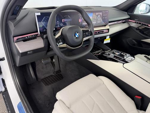 Mineral White Metallic 2027 BMW 530 i