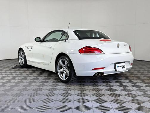 White 2014 BMW Z4 sDrive28i