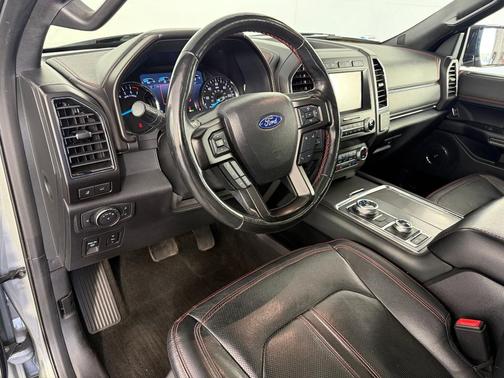 Green 2019 Ford Expedition Limited