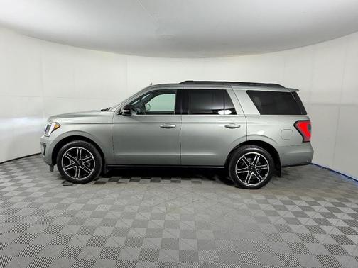 Green 2019 Ford Expedition Limited
