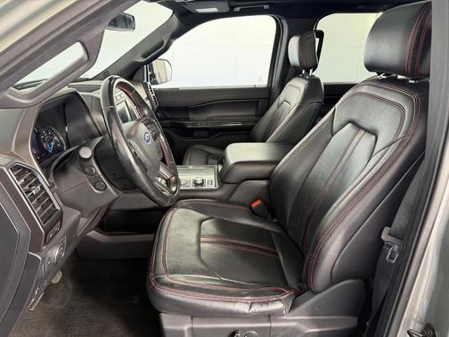 Green 2019 Ford Expedition Limited