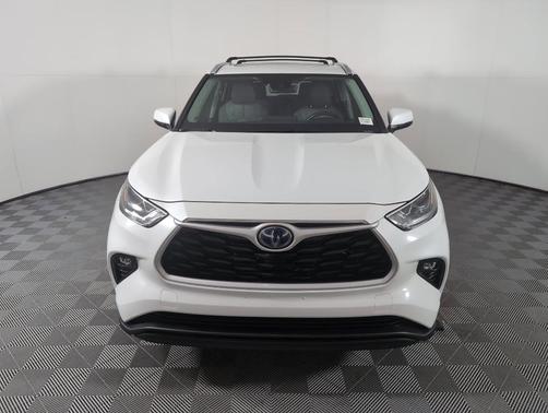 2022 Toyota Highlander Hybrid Bronze Edition