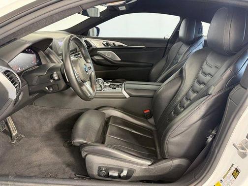 Mineral White Metallic 2022 BMW M850 i xDrive