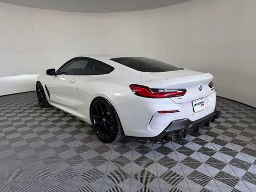 Mineral White Metallic 2022 BMW M850 i xDrive