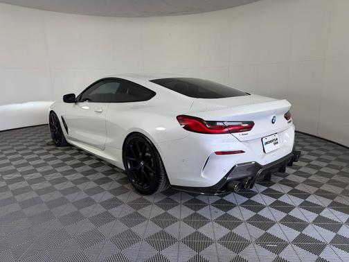 Mineral White Metallic 2022 BMW M850 i xDrive