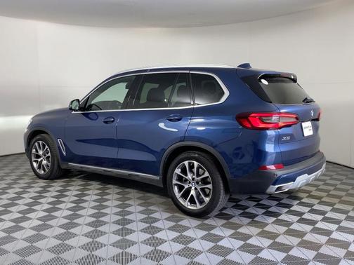 2023 BMW X5 sDrive40i