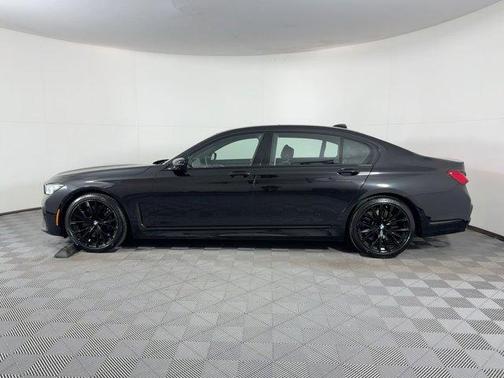 2021 BMW 750 i xDrive