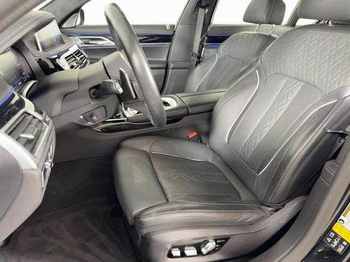 2021 BMW 750 i xDrive