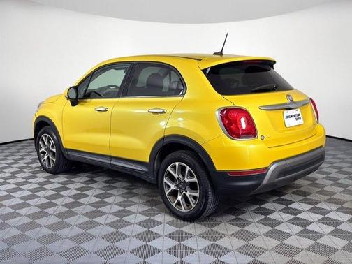 Giallo Tristrato 2016 FIAT 500X Trekking